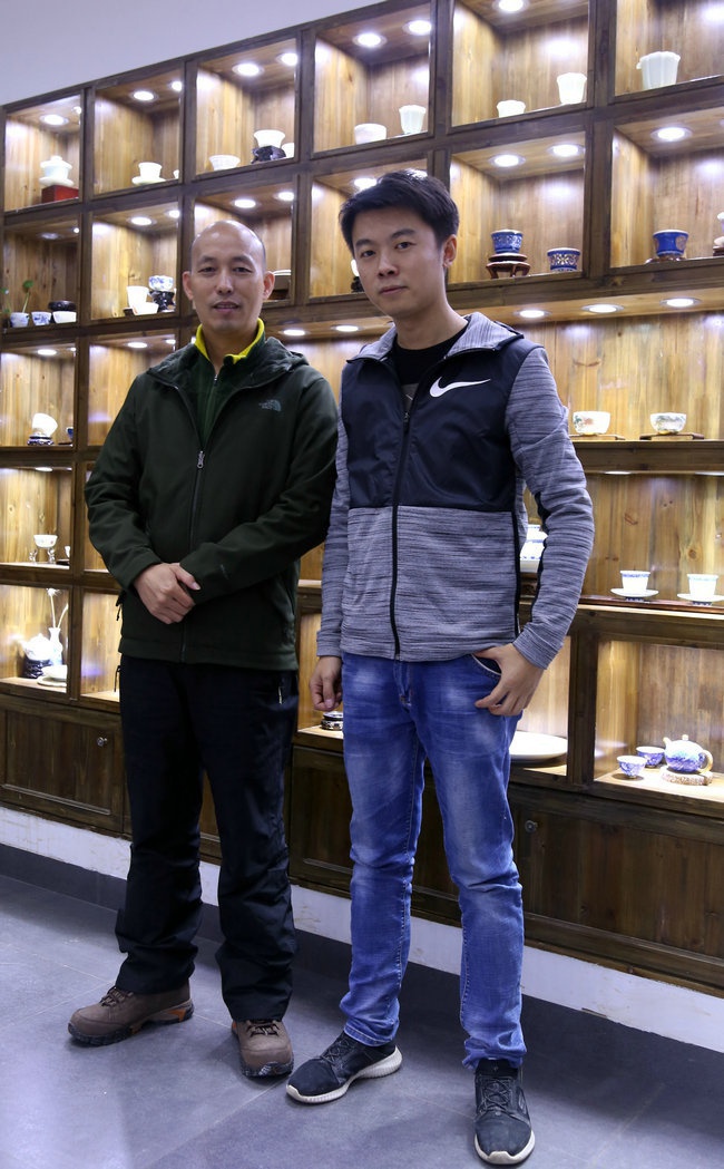 張老師與江西省茶葉協(xié)會會長合照.jpg